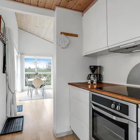 2 Bedroom Stunning In *