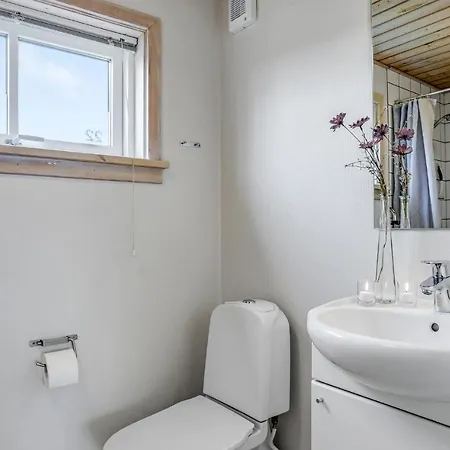 2 Bedroom Stunning In Casa vacanze *